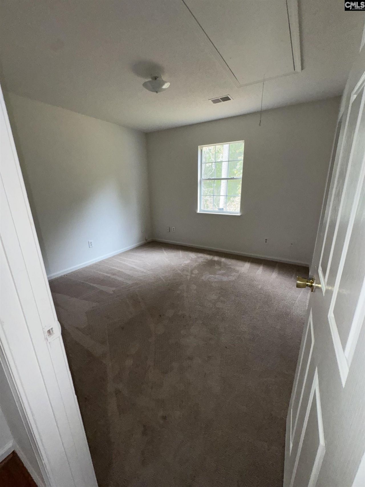 8 Seaford Court Photo 18