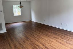 8 Seaford Court photo 4