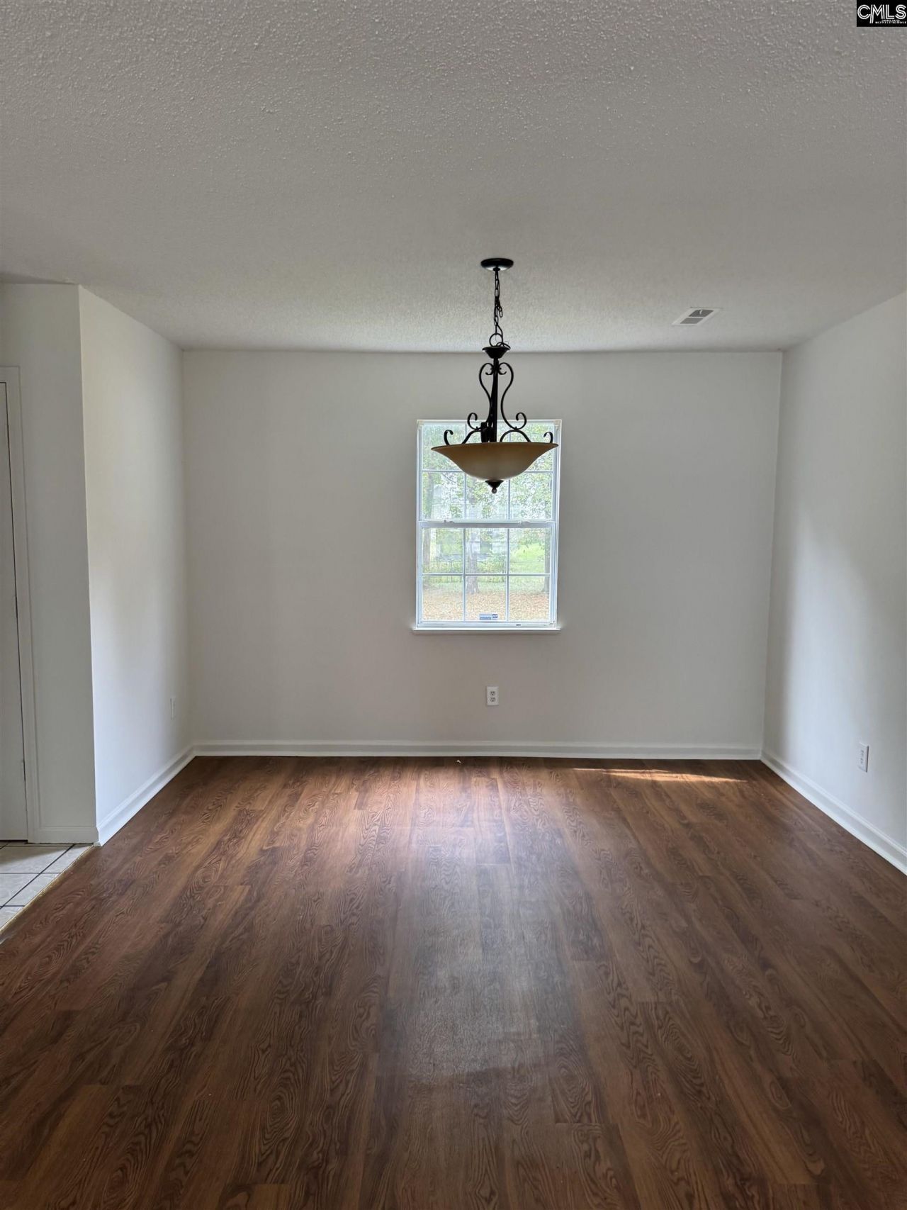 8 Seaford Court Photo 4