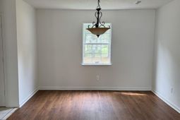 8 Seaford Court photo 4