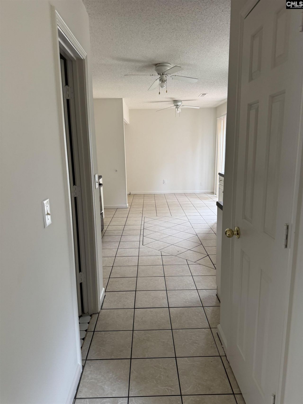 8 Seaford Court Photo 6