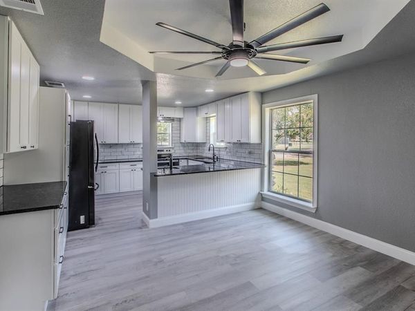 768 ELMWOOD Drive, Woodway, TX 76712