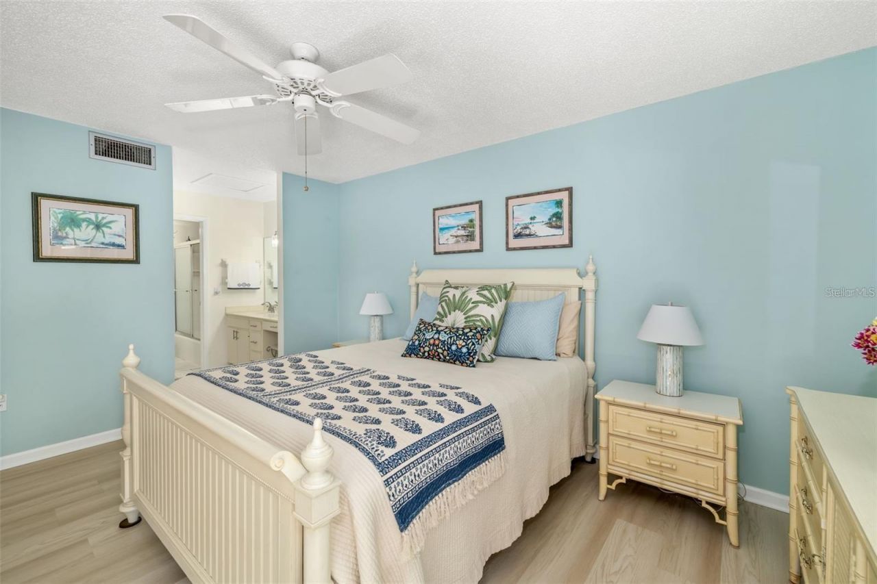 7201 Curtiss Avenue, Unit 2D, Sarasota, FL 34231 Photo