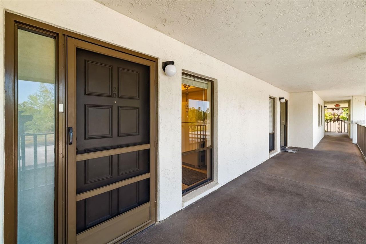 7201 Curtiss Avenue, Unit 2D, Sarasota, FL 34231 Photo