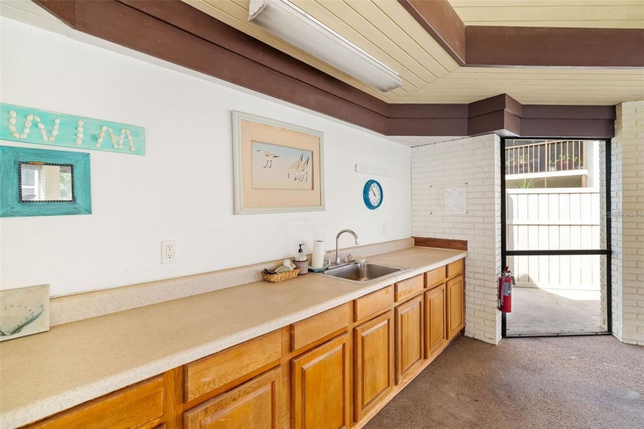 7201 Curtiss Avenue, Unit 2D, Sarasota, FL 34231 Photo
