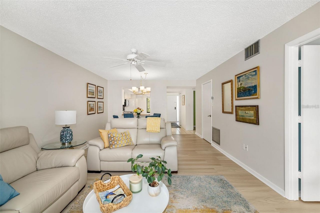 7201 Curtiss Avenue, Unit 2D, Sarasota, FL 34231 Photo