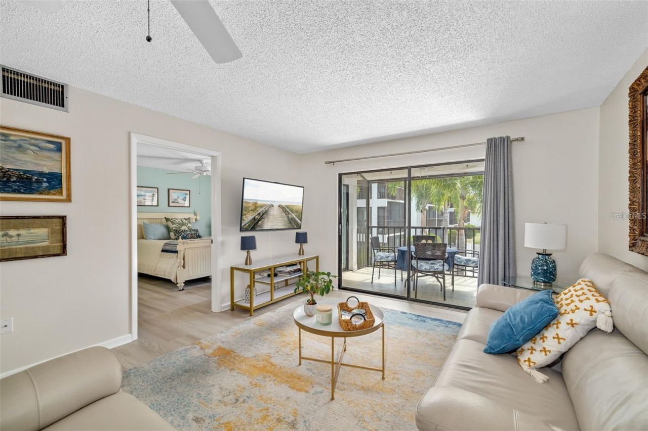 7201 Curtiss Avenue, Unit 2D, Sarasota, FL 34231 Photo