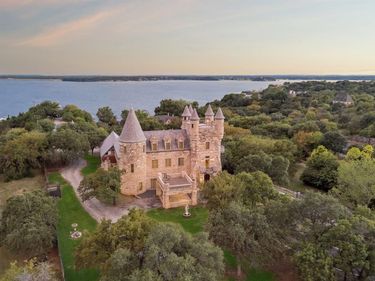 9888 Boat Club Road, Fort Worth, TX 76179