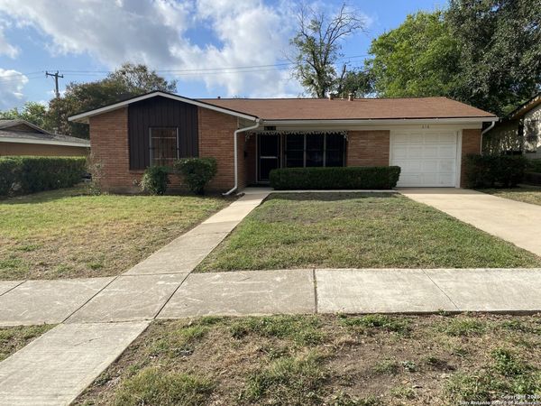 618 E Rector, San Antonio, TX 78216