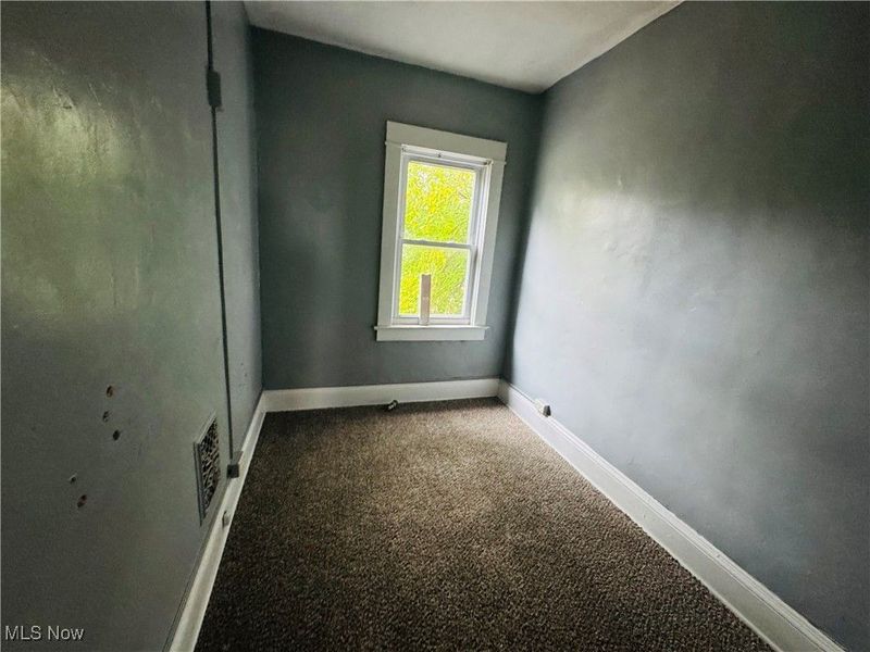 9013 Harris Avenue, Cleveland, OH 44104 Photo 12