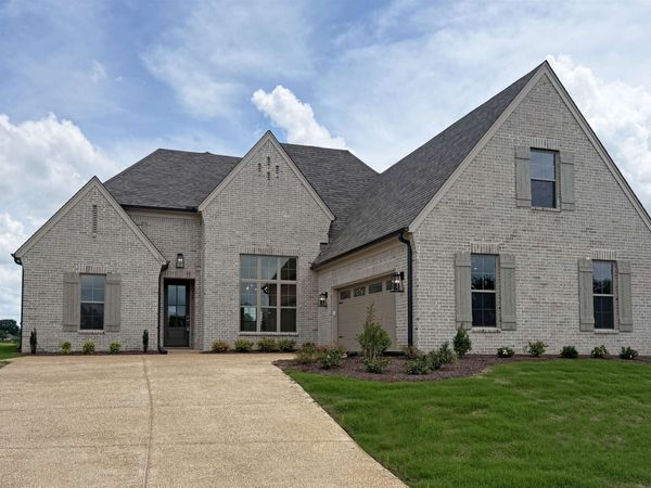 305 VALLEYVIEW LN, Oakland, TN 38060
