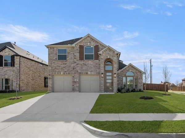402 Crestview Drive, Midlothian, TX 76065