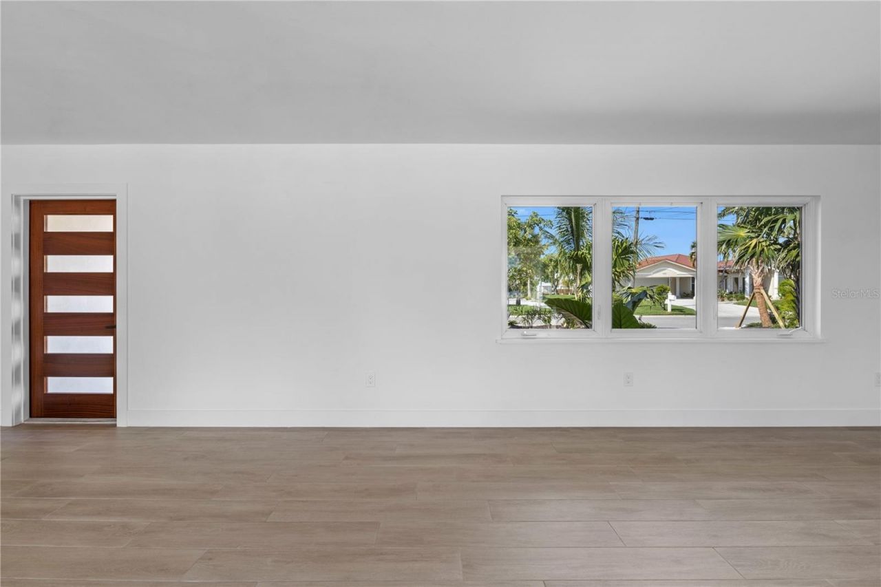 624 Dundee Lane, Holmes Beach, FL 34217 Photo