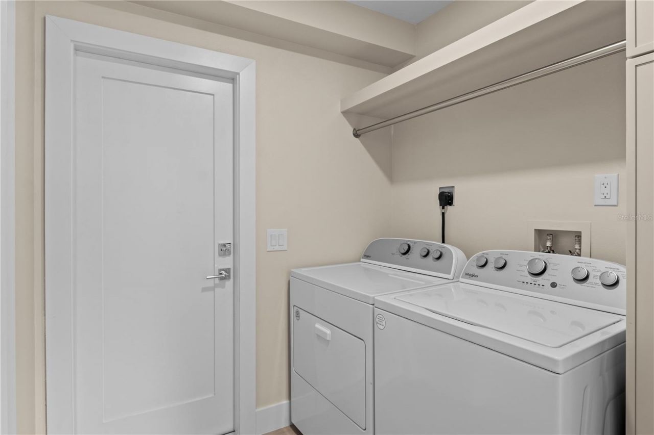 624 Dundee Lane, Holmes Beach, FL 34217 Photo