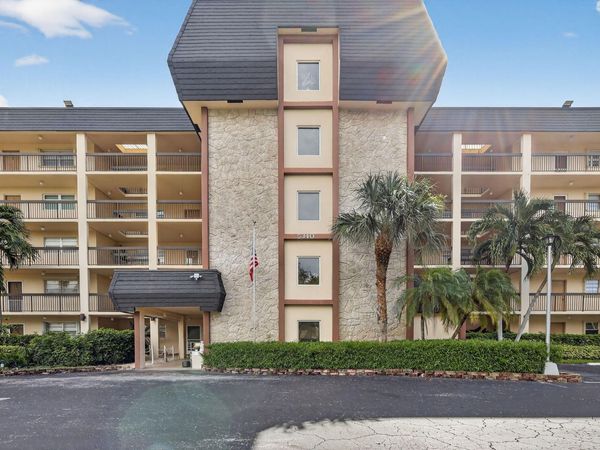 5340 NW 2nd Avenue, Unit 421, Boca Raton, FL 33487