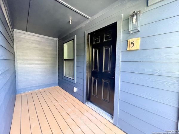 2204 W San Antonio, Unit 5, New Braunfels, TX 78130