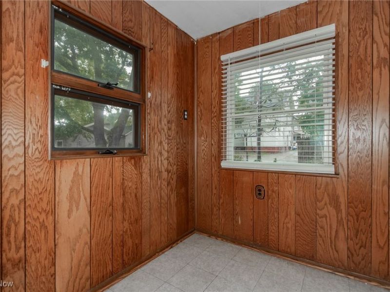 834 Kenyon Street, Akron, OH 44311 Photo 2