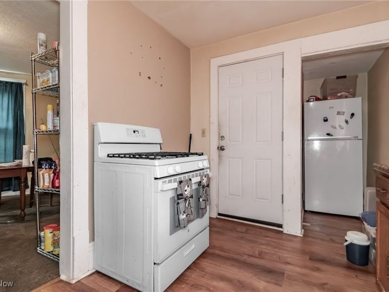 834 Kenyon Street, Akron, OH 44311 Photo 7