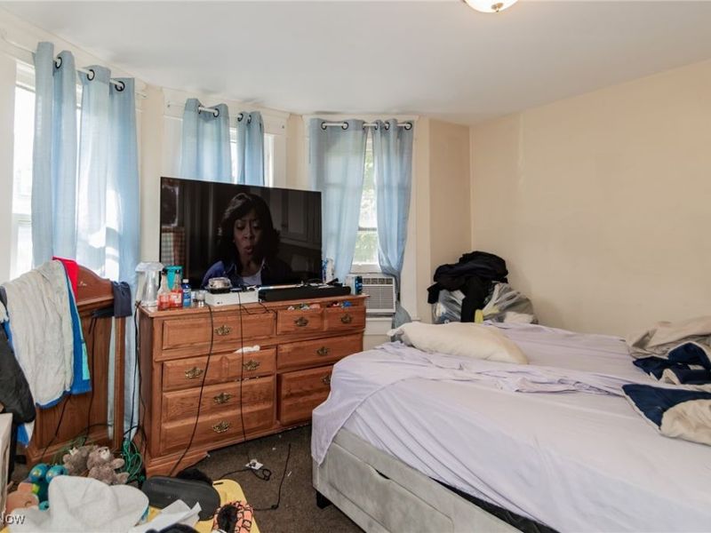 834 Kenyon Street, Akron, OH 44311 Photo 9