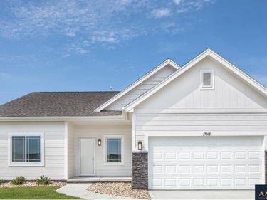 16851 Curtis Avenue, Omaha, NE 68116