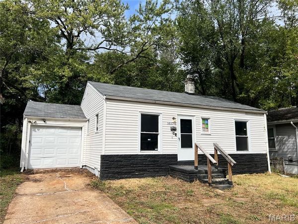 5637 Hamilton Avenue, St Louis, MO 63136