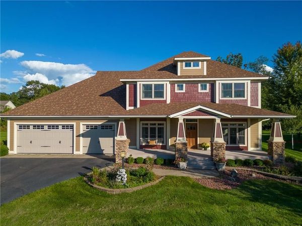 907 Sandalwood Drive, Altoona, WI 54720