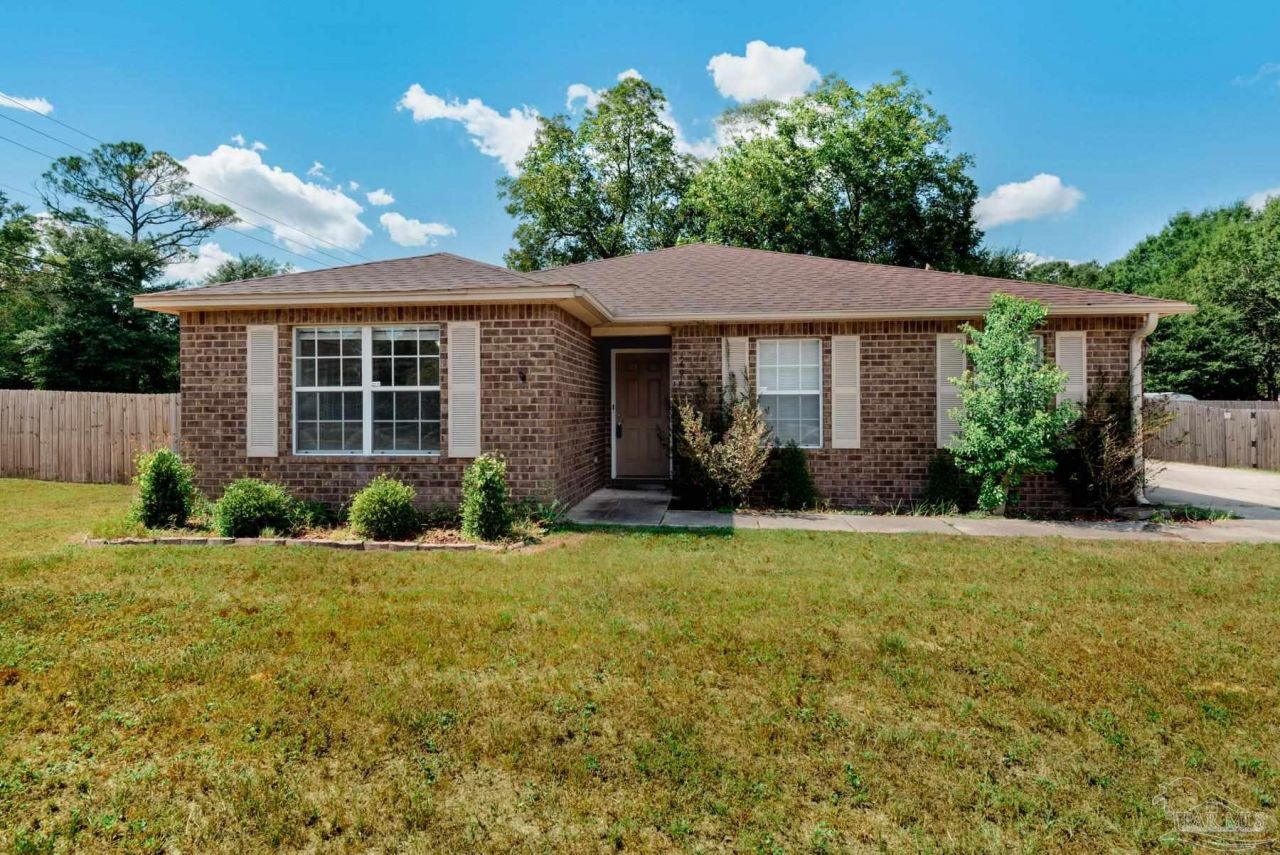 1491 Longbranch Dr, Cantonment, FL 32533 Main Photo