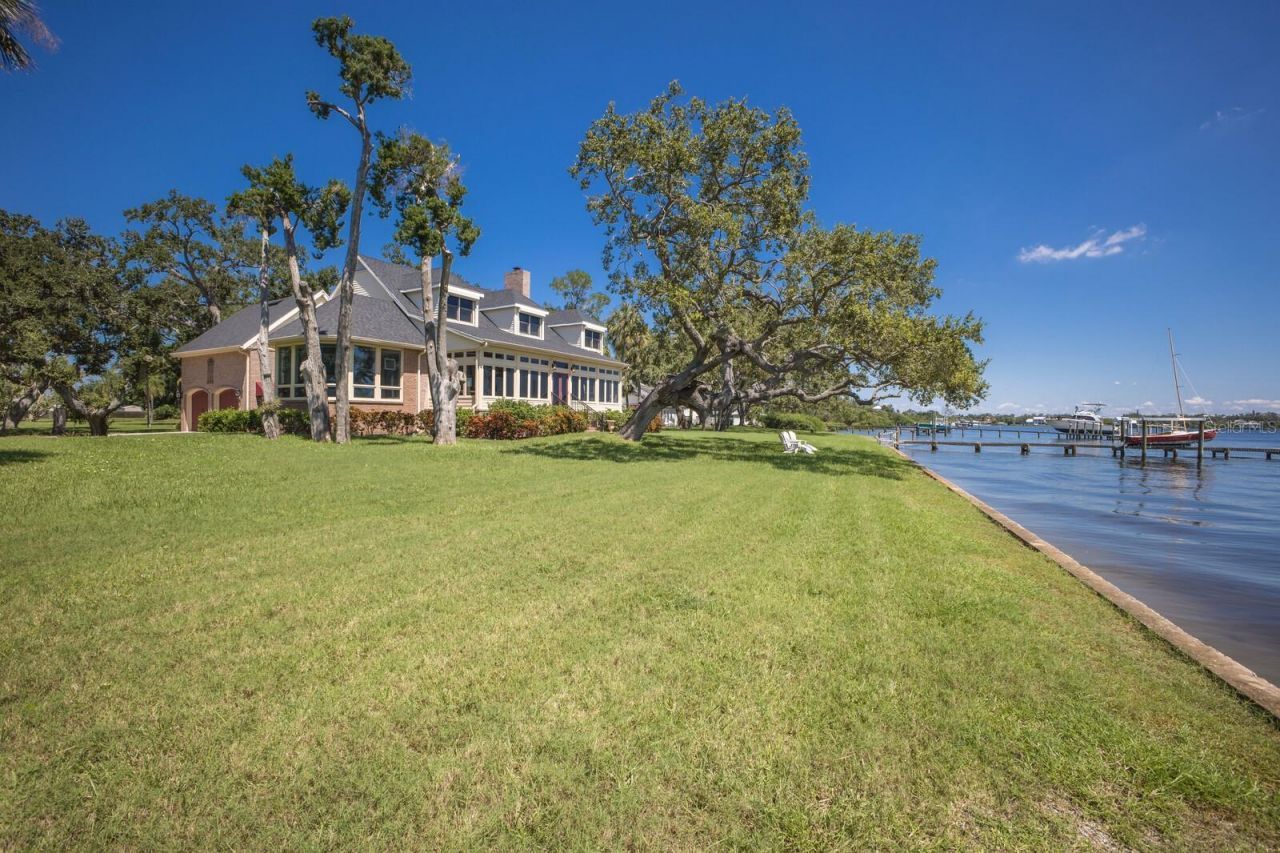 702 32nd Avenue W, Palmetto, FL 34221 Photo