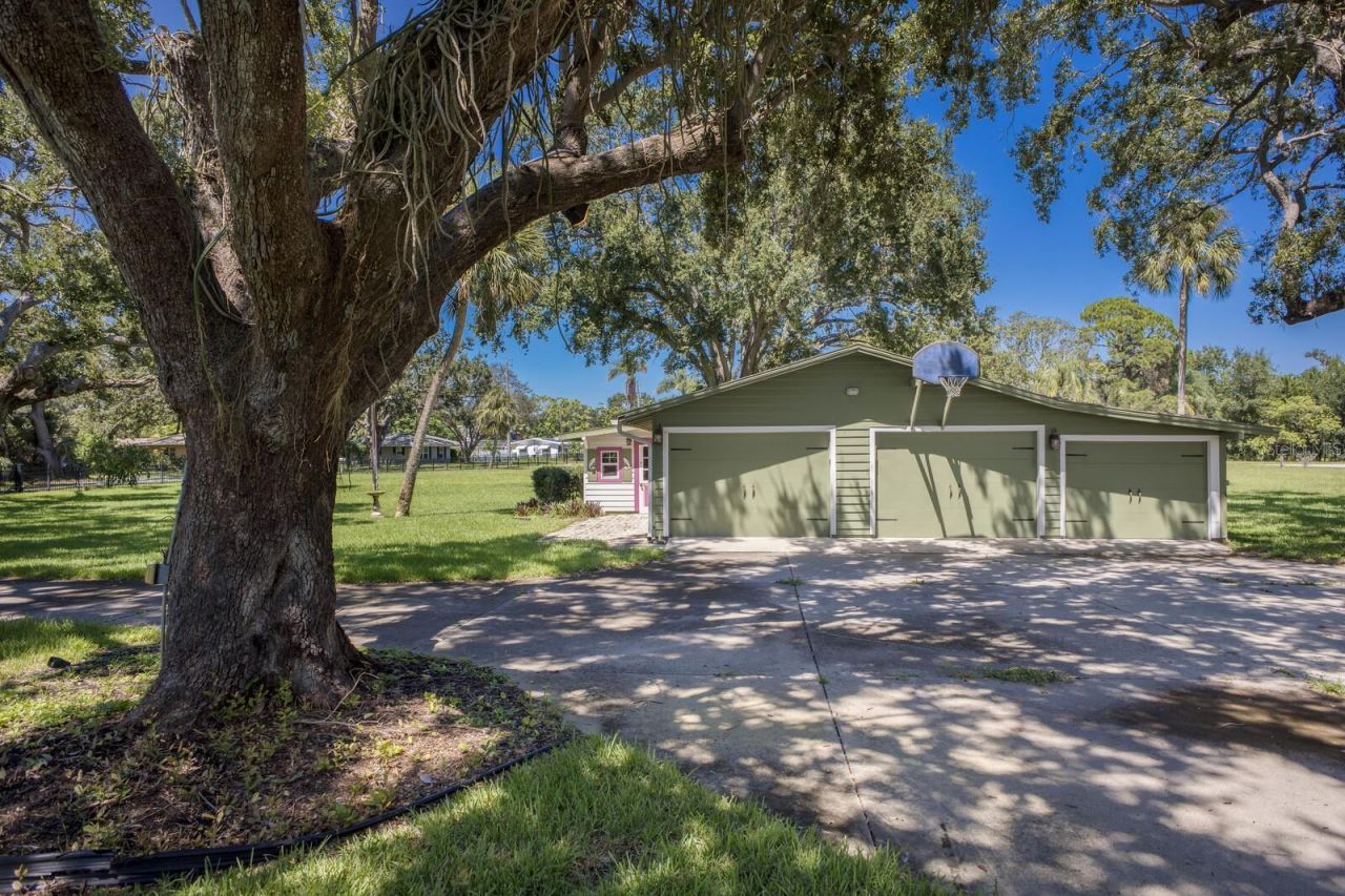 702 32nd Avenue W, Palmetto, FL 34221 Photo