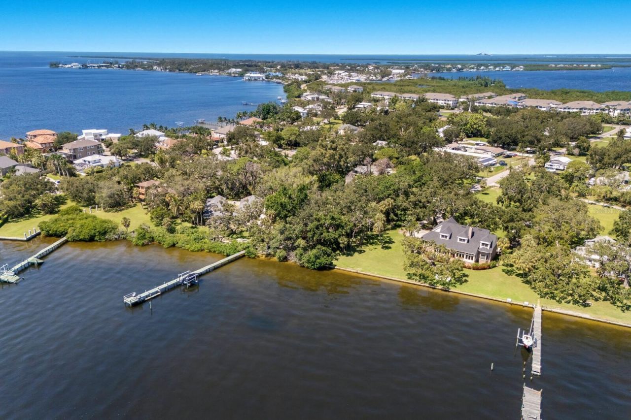 702 32nd Avenue W, Palmetto, FL 34221 Photo