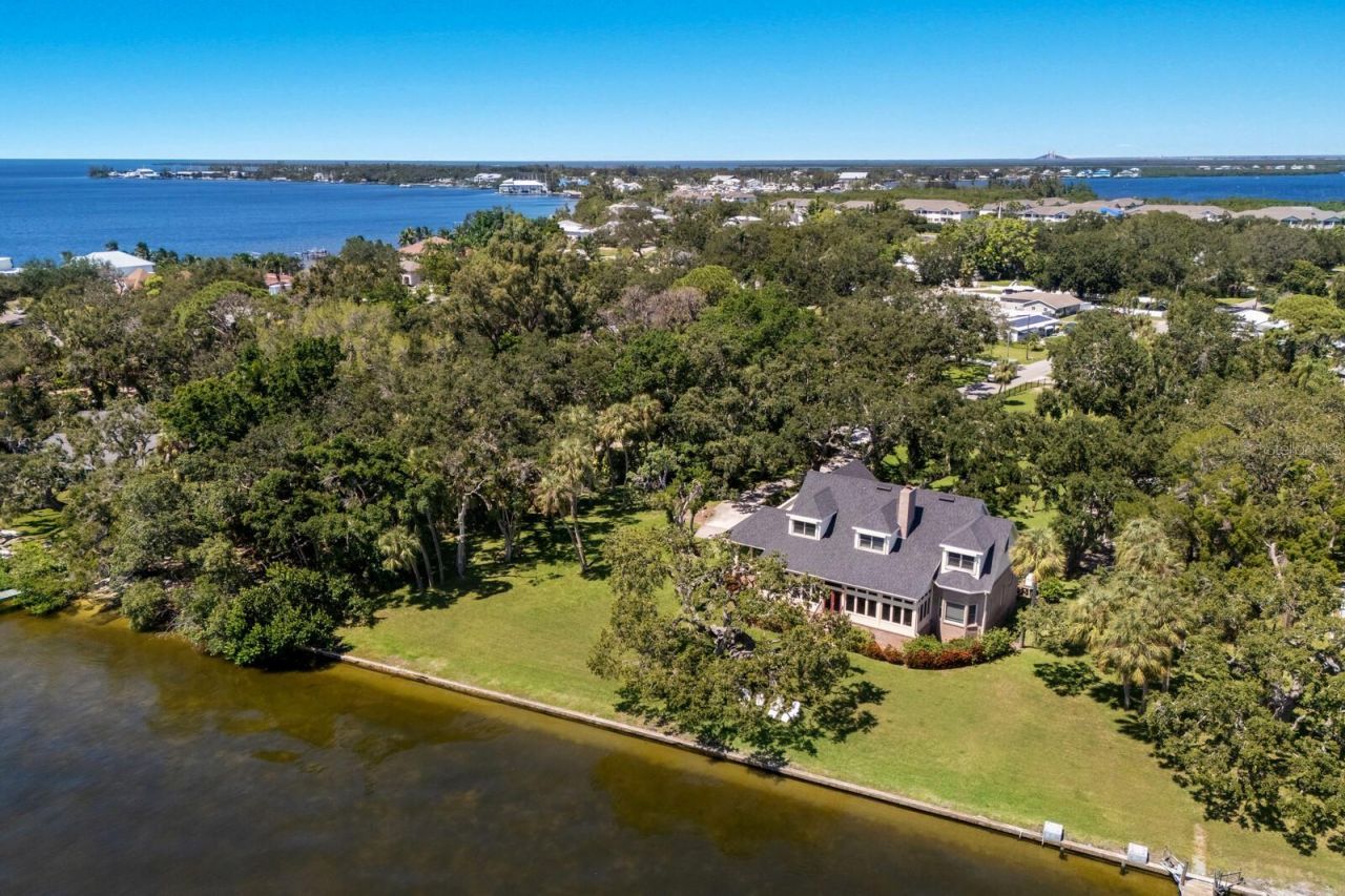 702 32nd Avenue W, Palmetto, FL 34221 Photo