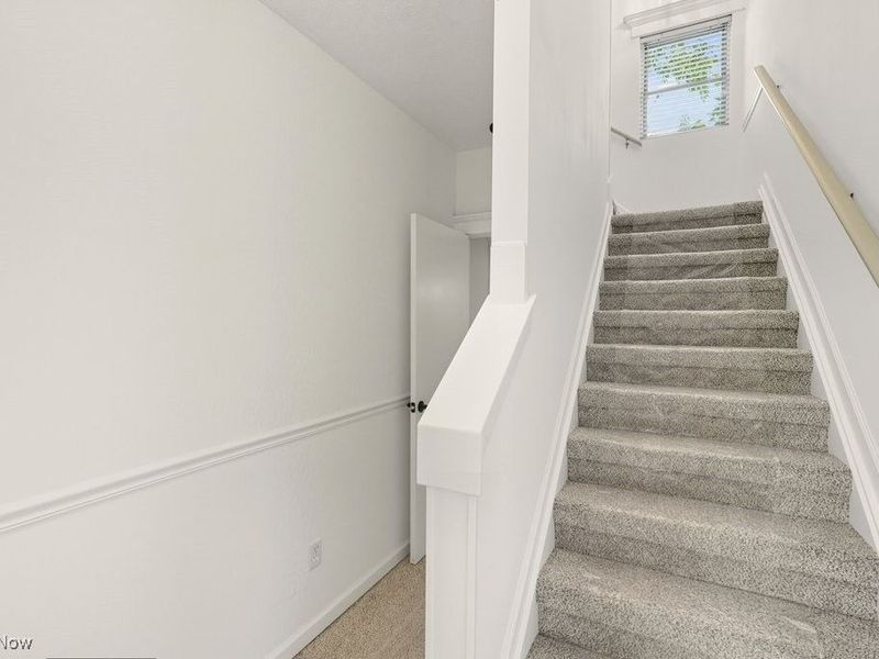 19270 Lorain Road, Fairview Park, OH 44126 Photo 10