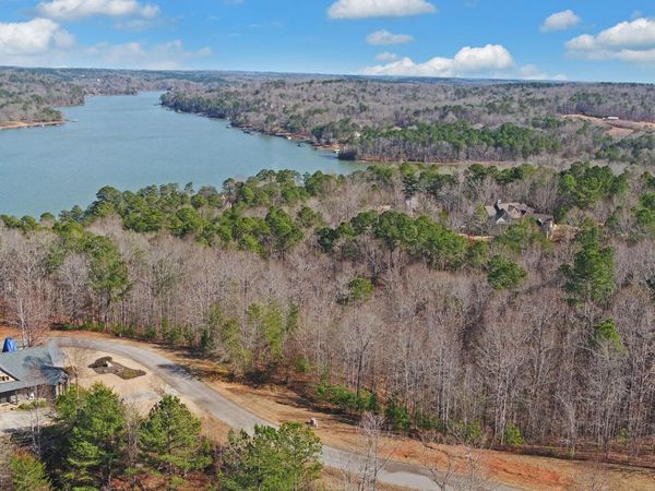 580 N Edgewater Trail, Toccoa, GA 30577