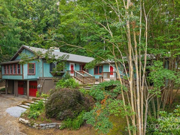 15 Mayfield Road, Asheville, NC 28804