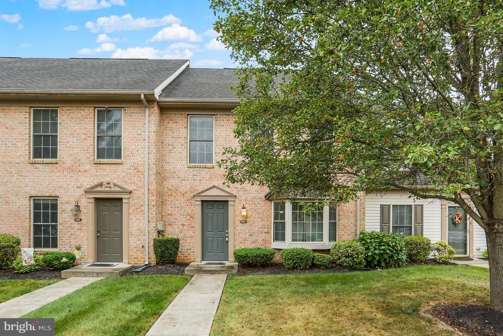 132 Melbourne Lane, Mechanicsburg, PA 17055 Main Photo