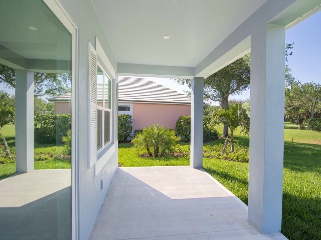 1891 E Cayman Road, Vero Beach, FL 32963 Photo