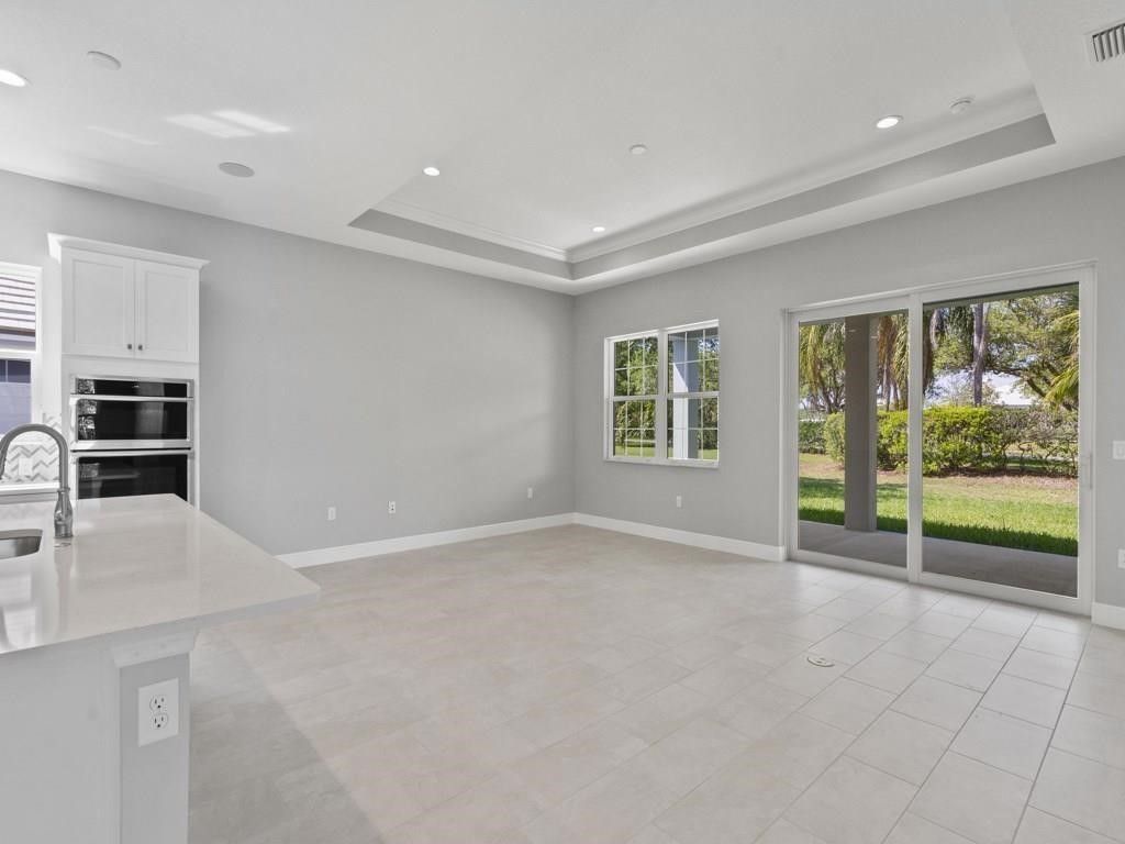 1891 E Cayman Road, Vero Beach, FL 32963 Photo