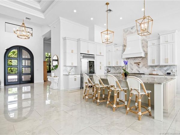 1000 NE Wright Avenue, Jensen Beach, FL 34957