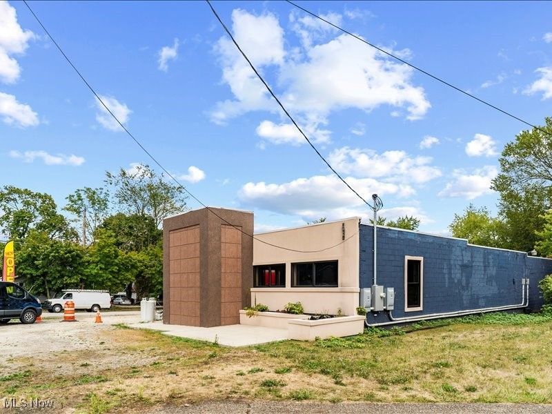 1445 Massillon Road, Akron, OH 44306 Photo 3