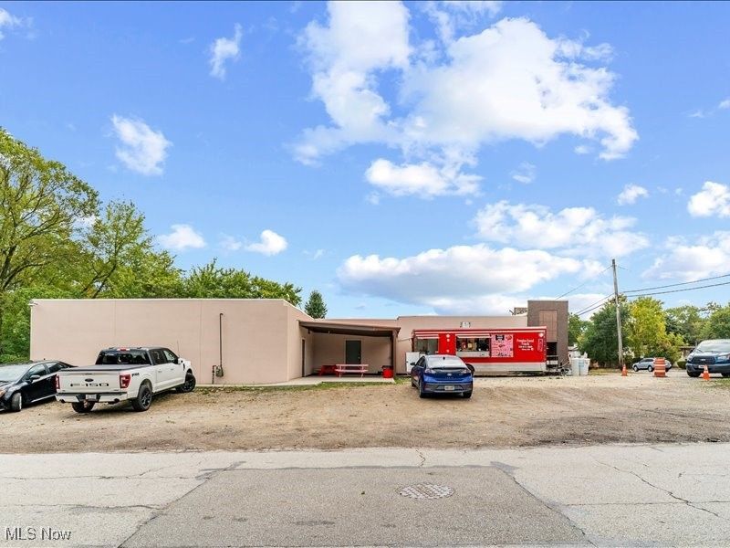 1445 Massillon Road, Akron, OH 44306 Photo 5