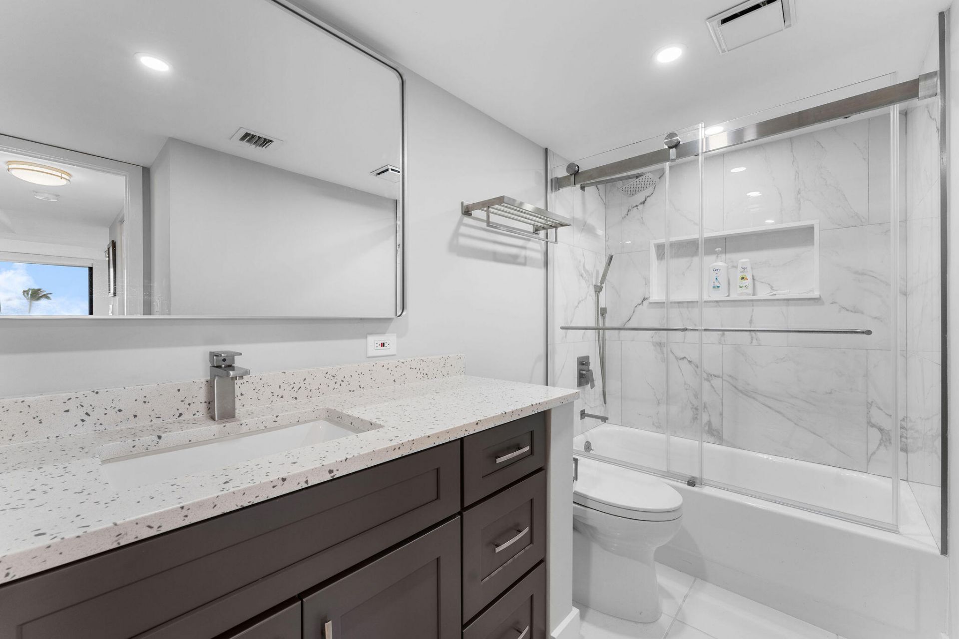 5510 N Ocean Drive, Unit 3d, Singer Island, FL 33404 Photo