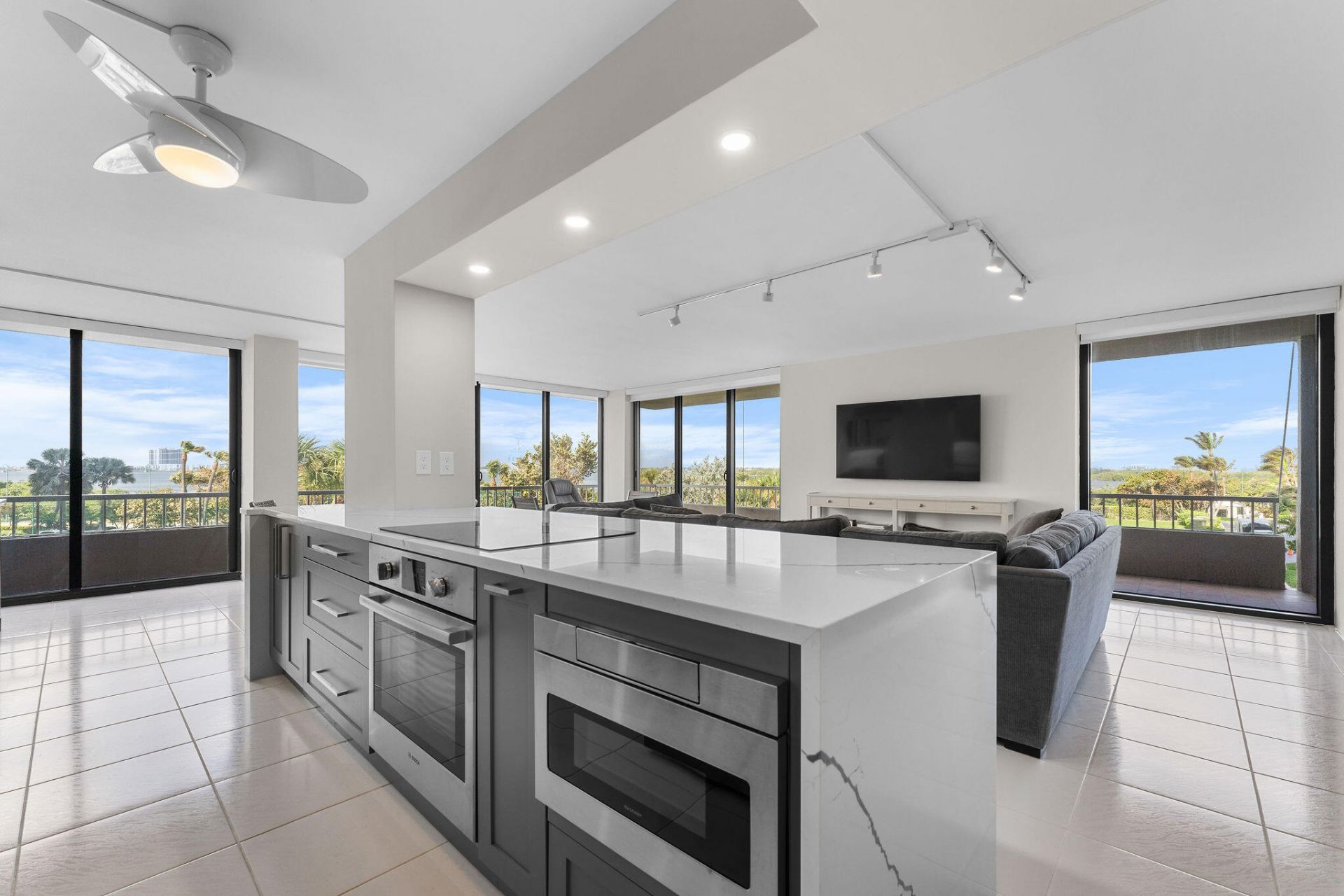 5510 N Ocean Drive, Unit 3d, Singer Island, FL 33404 Photo