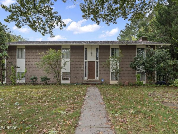 8716 Wimbledon Drive, Knoxville, TN 37923