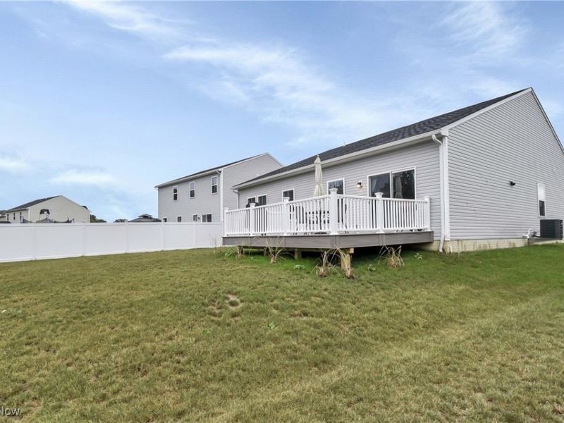 229 Harvest Way, Elyria, OH 44035 Photo 2