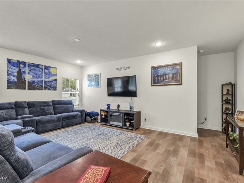 229 Harvest Way, Elyria, OH 44035 Photo 5