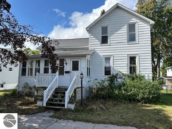 105 Wadsworth Street, East Tawas, MI 48730