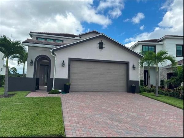 270 SE Fascino Cir, Port St Lucie, FL 34984