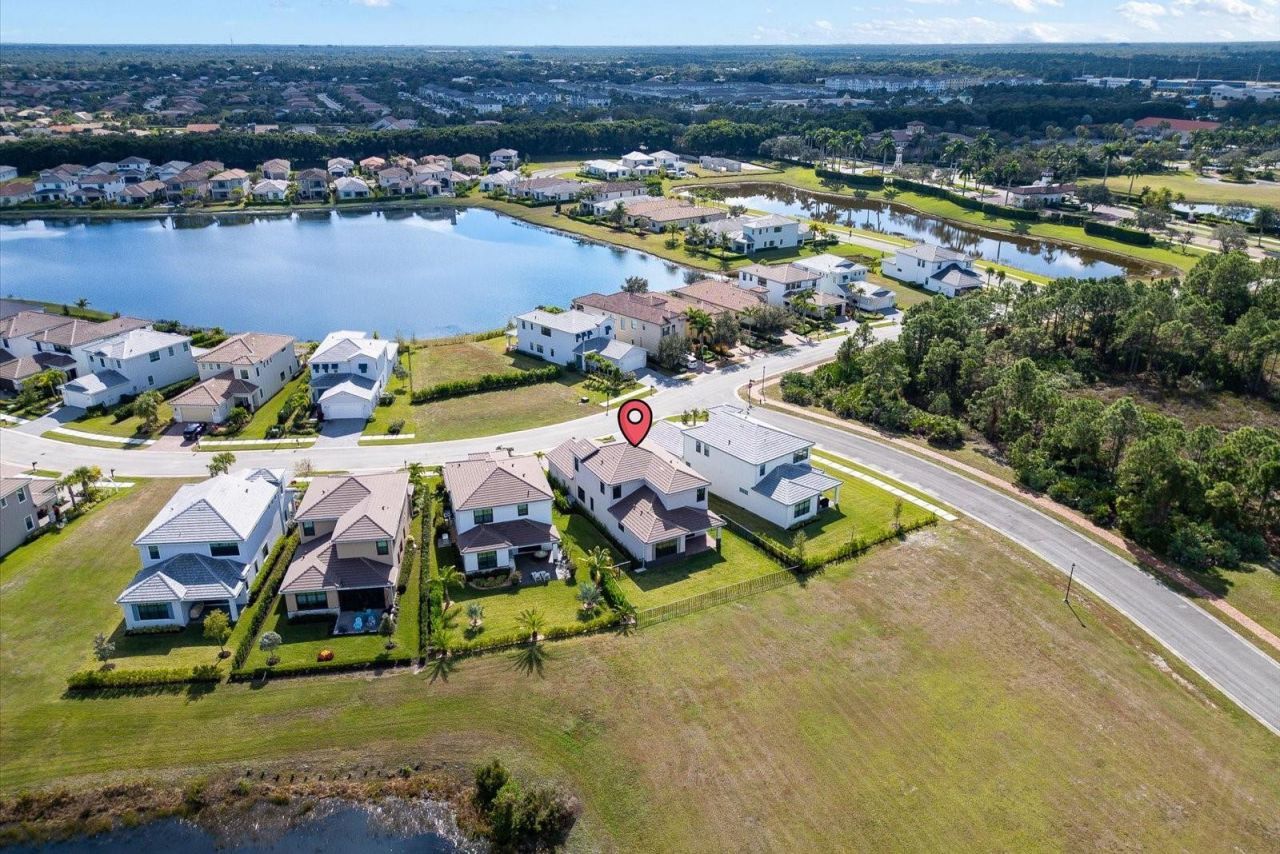 270 SE Fascino Circle, Port Saint Lucie, FL 34984 Photo