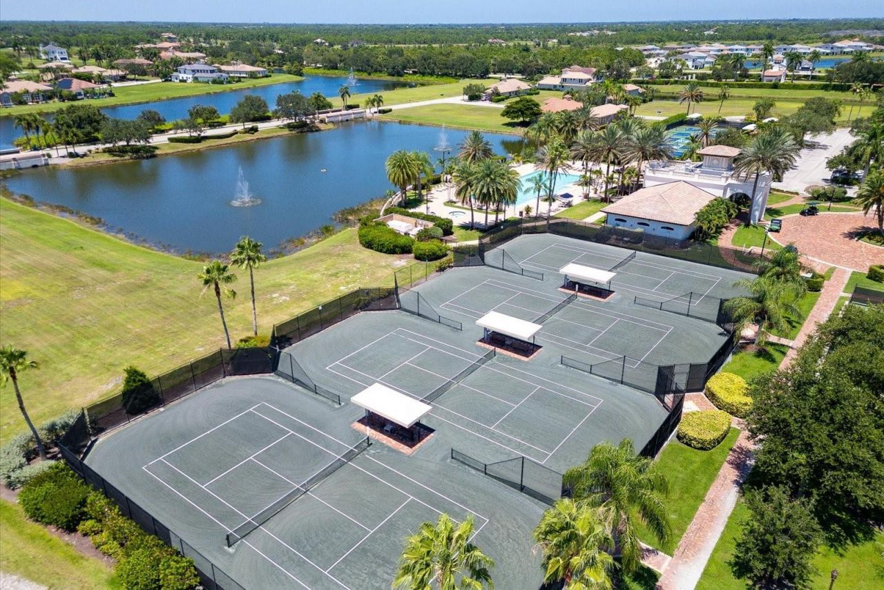 270 SE Fascino Circle, Port Saint Lucie, FL 34984 Photo