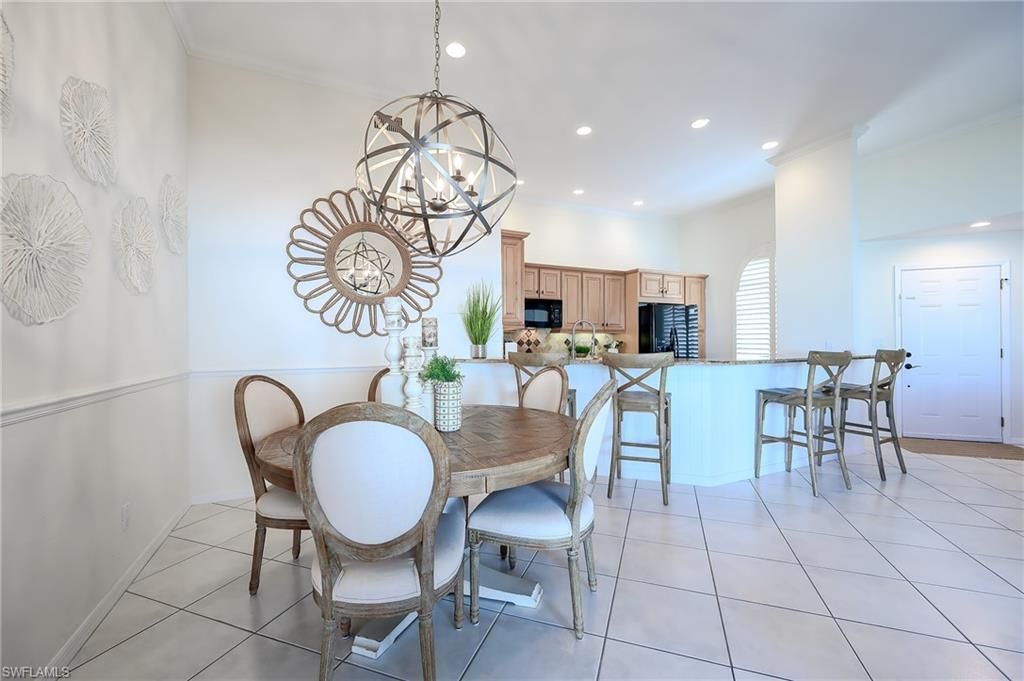 613 Beachwalk Cir, Unit J-204, Naples, FL 34108 Photo